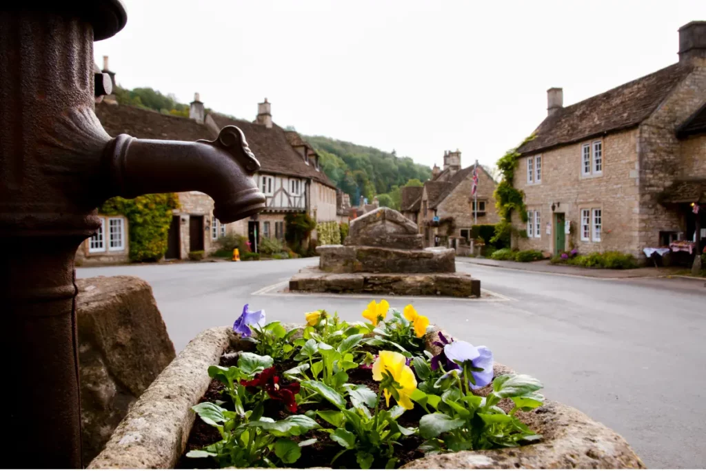 Centro Castle Combe